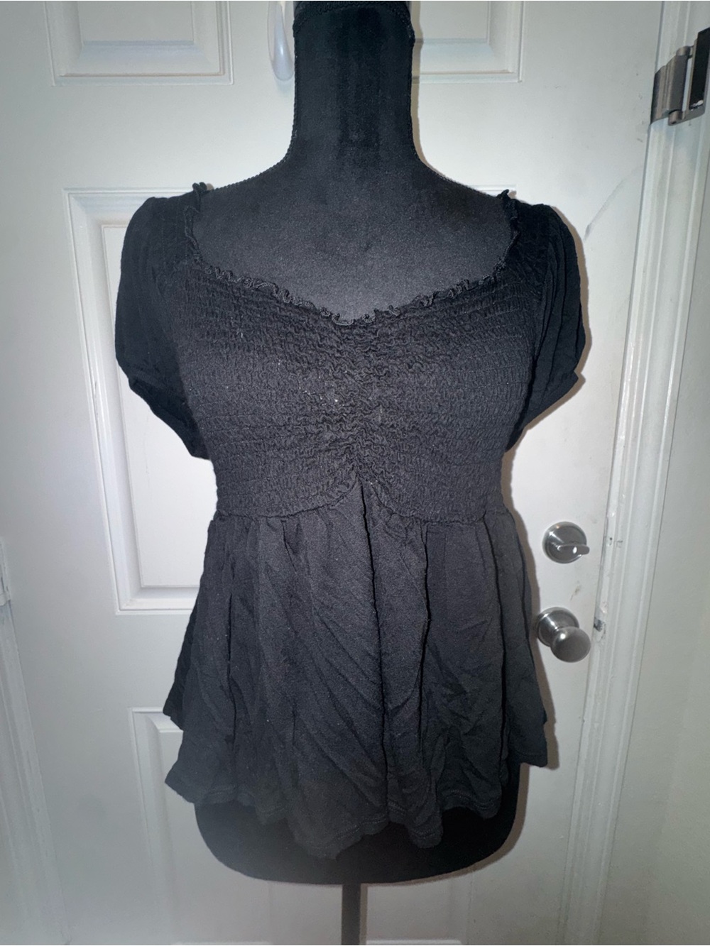 No Boundaries Black Smocked Scoop-Neck Peplum Tunic 0541